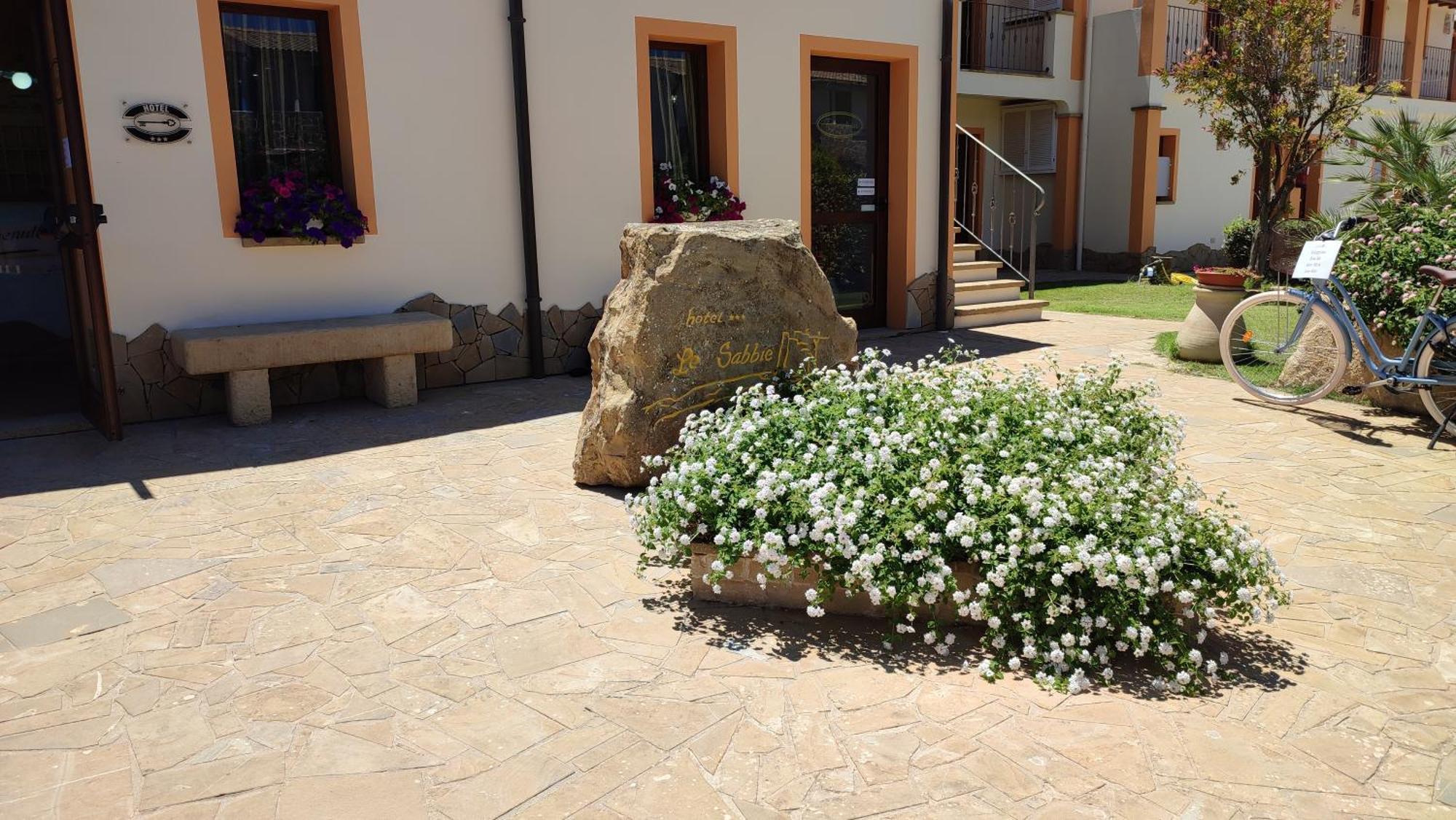 Hotel Le Sabbie Calasetta Εξωτερικό φωτογραφία