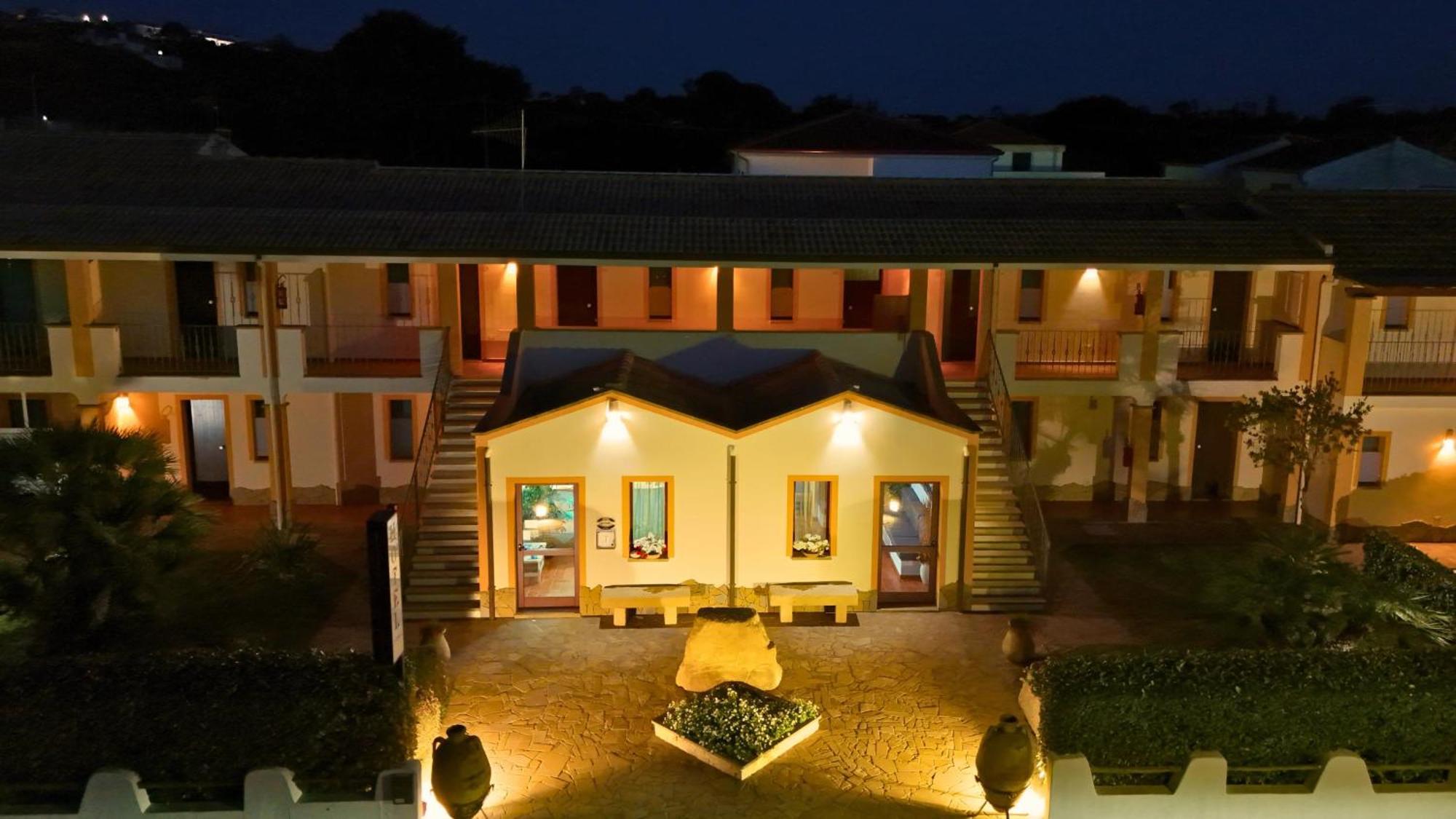 Hotel Le Sabbie Calasetta Εξωτερικό φωτογραφία